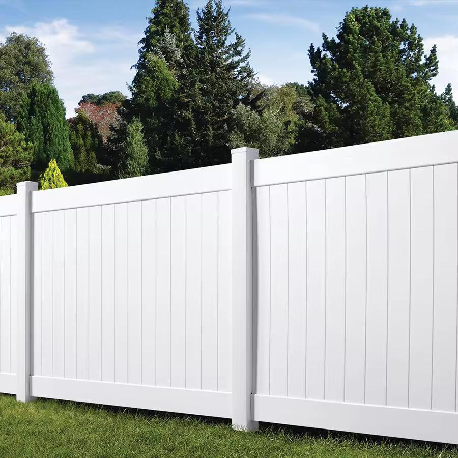 Vinyl fencing (14)